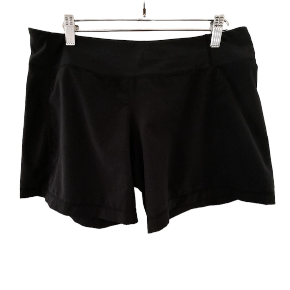 Lululemon Black Low Rise Wet Dry Warm Shorts Size 8